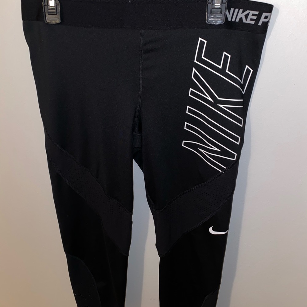 Nike Capri dri fit workout pants